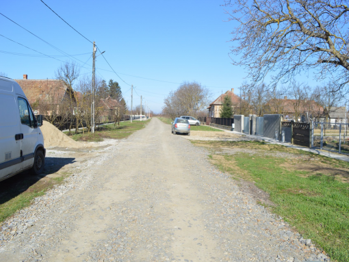 Străzi